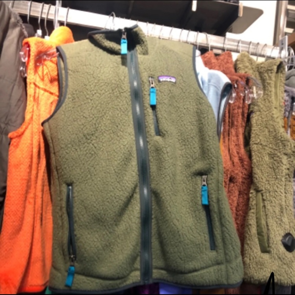 Patagonia Retro Vest military green small